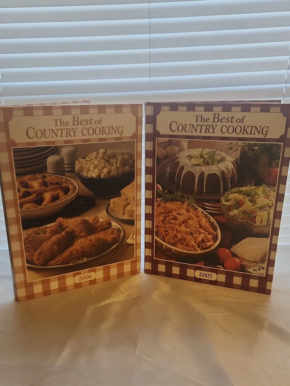 2 The Best Of Country Cooking Cookbooks - 2006 & 2007 Full Color Photos